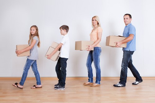 Local moving support for homes and businesses in Wimbledon